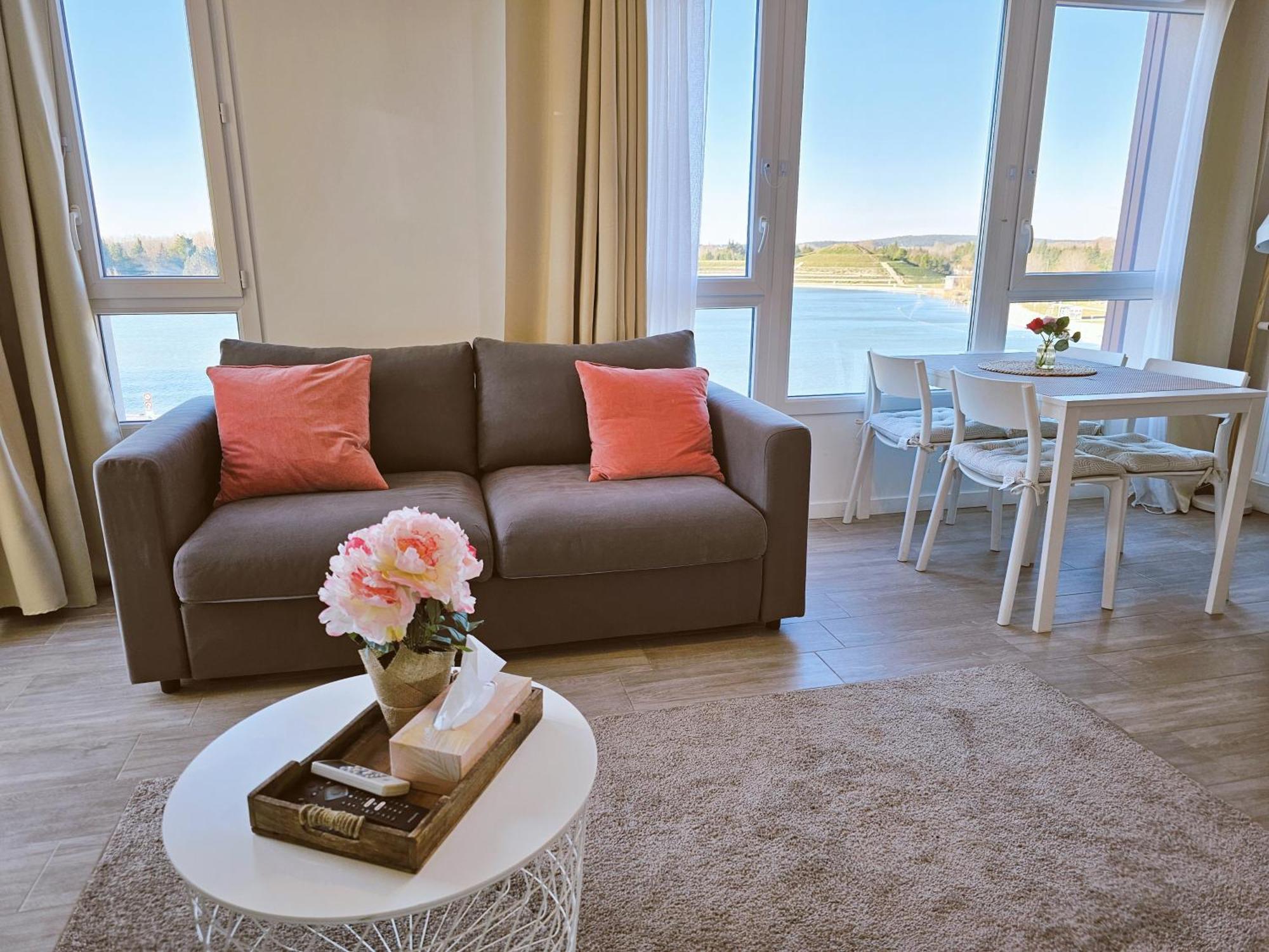 Lakeside Provence - Appartement 4 Etoiles Face Au Lac De Монто Екстериор снимка