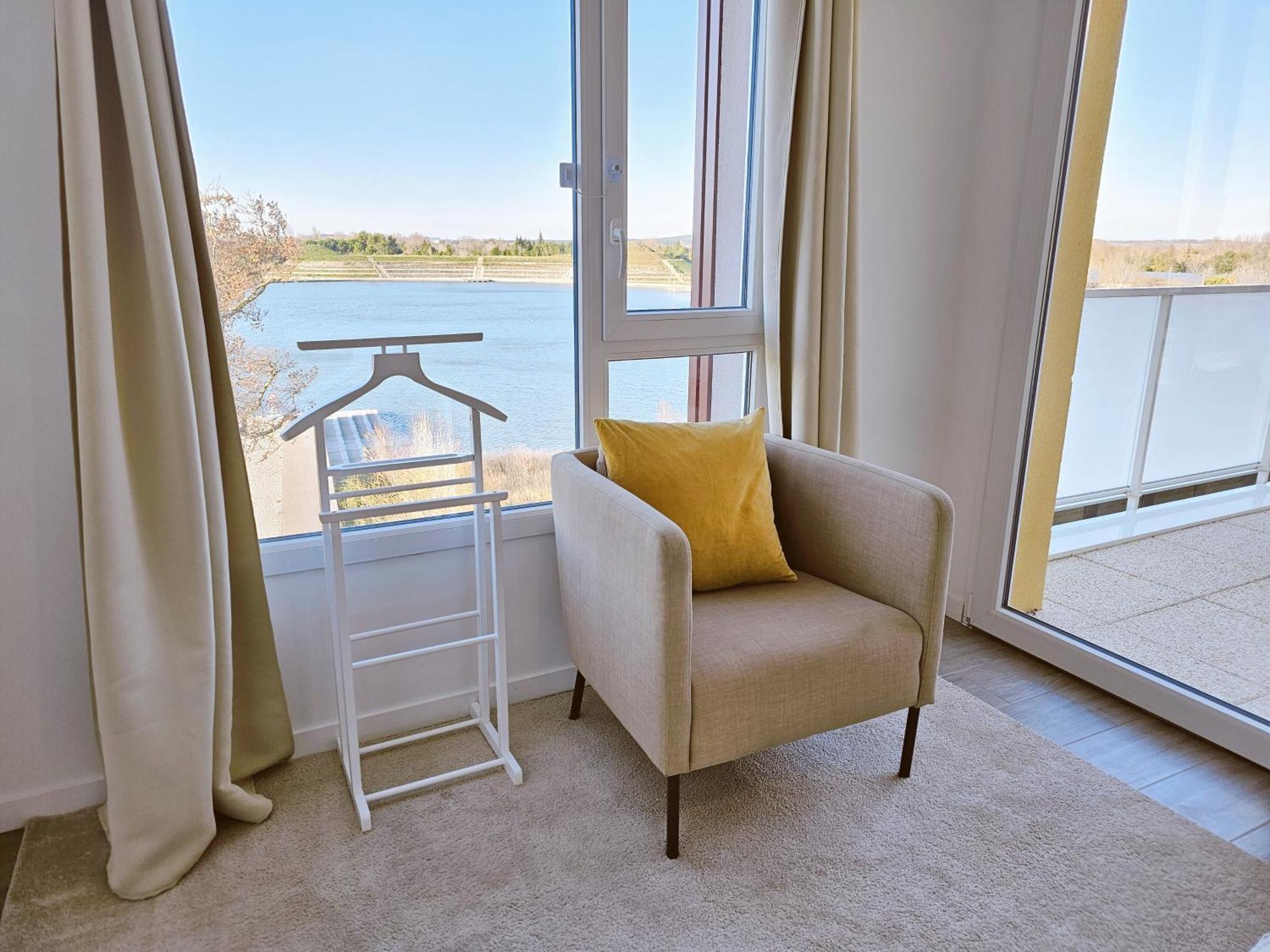 Lakeside Provence - Appartement 4 Etoiles Face Au Lac De Монто Екстериор снимка
